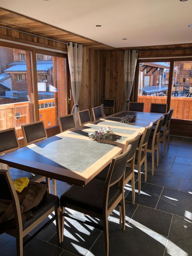 Chalet Hubert Apartment Morzine Bagian luar foto