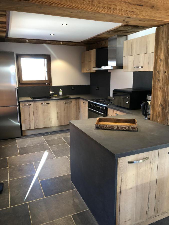Chalet Hubert Apartment Morzine Bagian luar foto