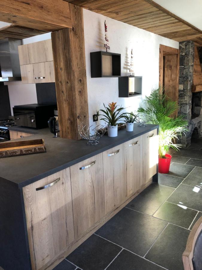Chalet Hubert Apartment Morzine Bagian luar foto