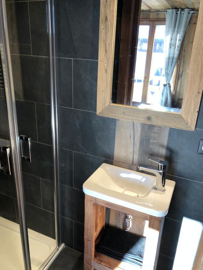 Chalet Hubert Apartment Morzine Bagian luar foto